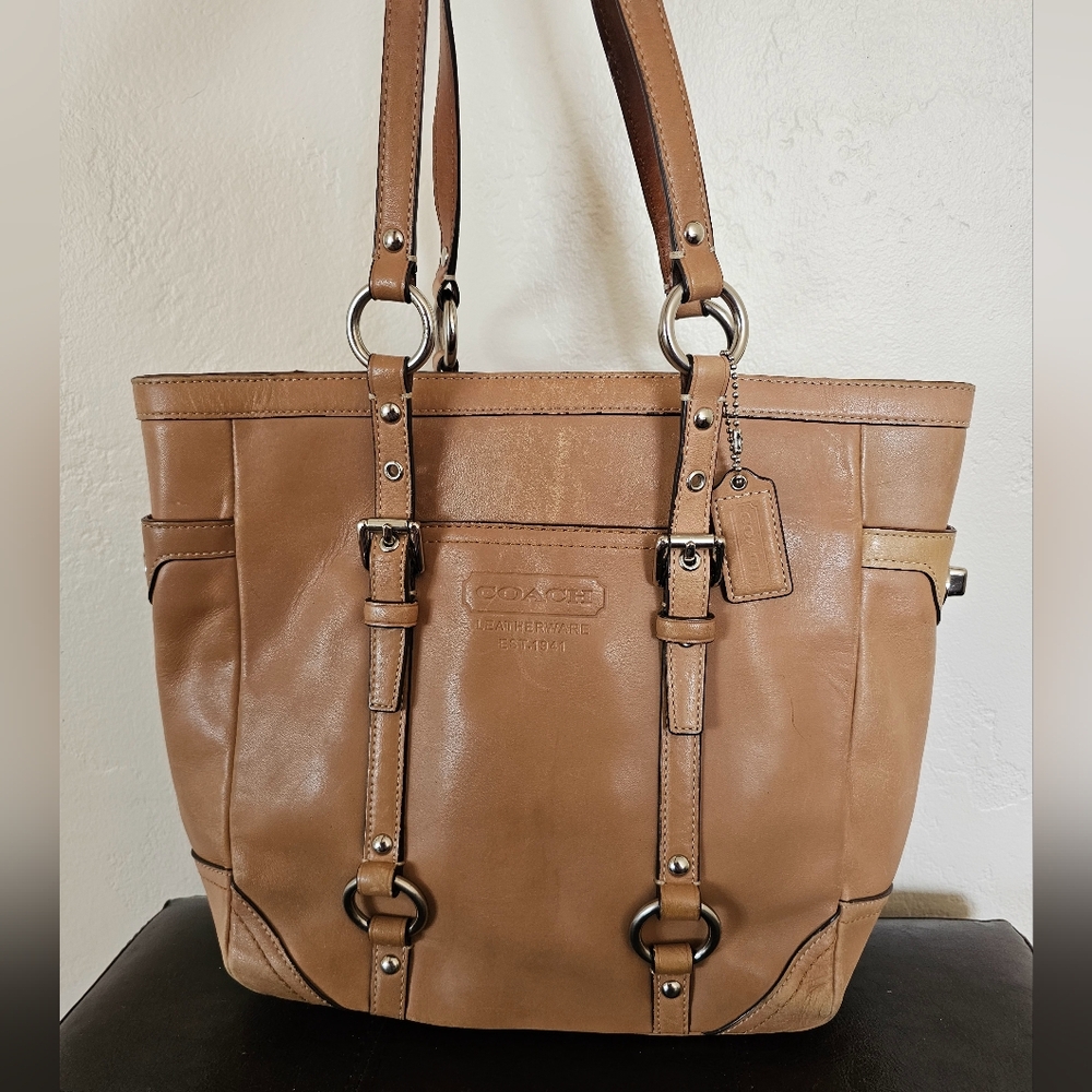 Coach Y2K Elegant Gallery Tote Bag Tan Leather‎ Side Turnlocks Carryall F11524